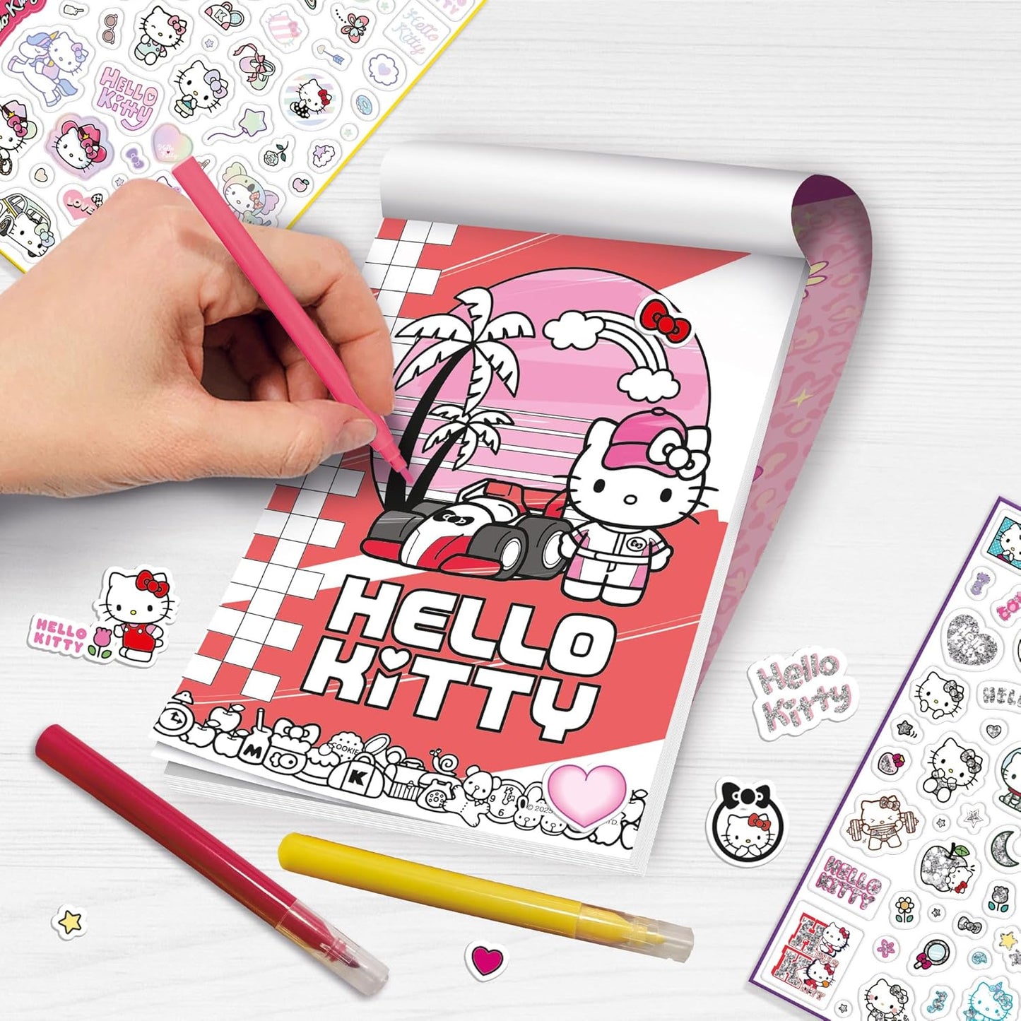 HELLO KITTY AND FRIENDS - Adesivi e libro da colorare LISCIANI